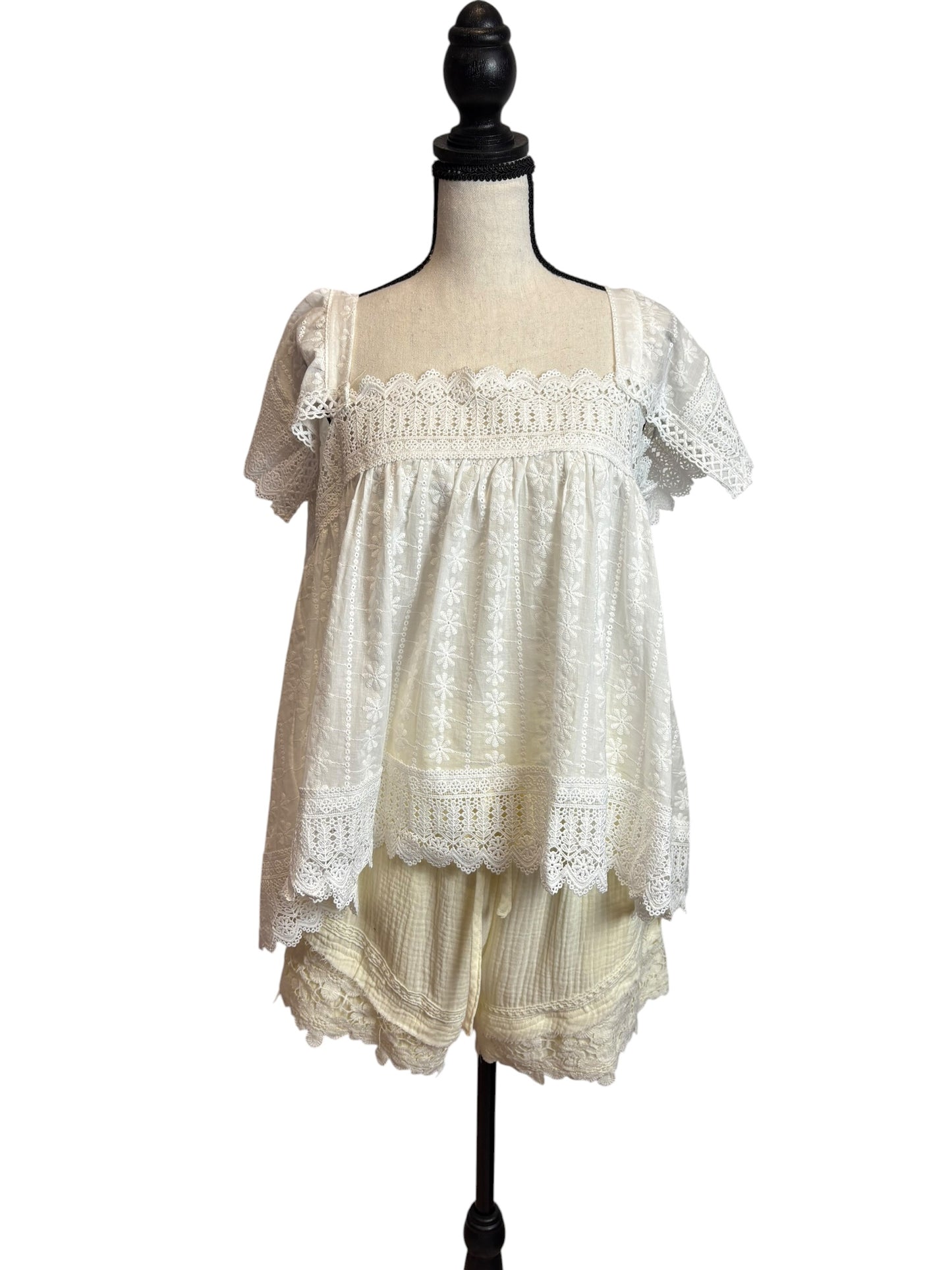 Magnolia Lace Top